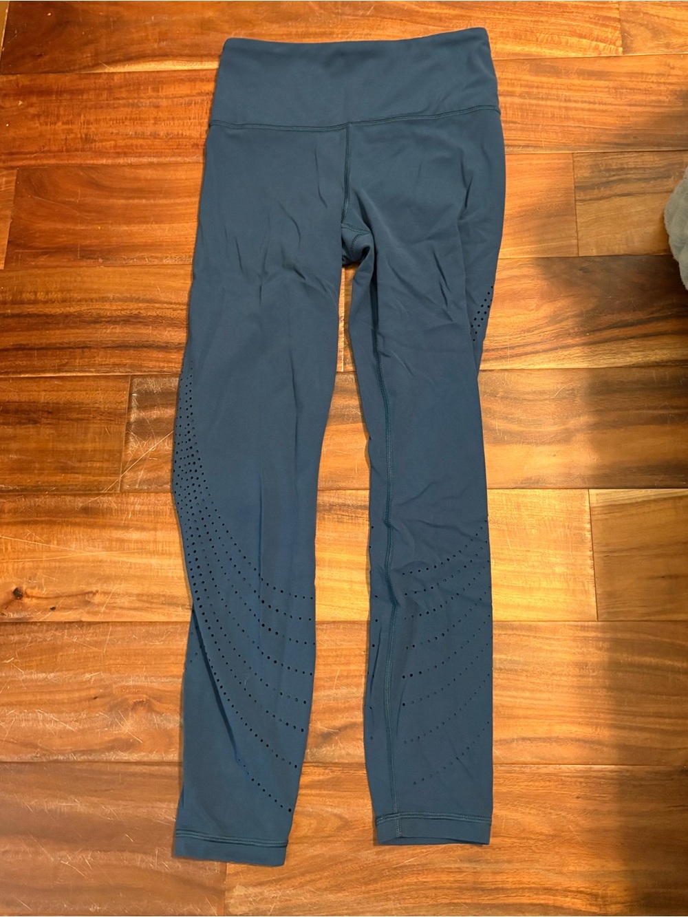 Athleta Elation Laser‎ Cut 7/8 Tights XS Blue High Rise Leggings (1314)